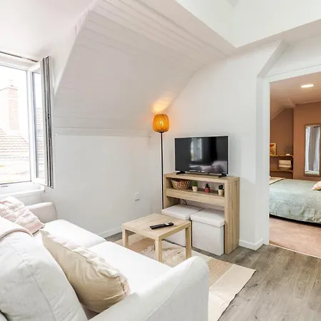 Appartement Le Central, Lumineux Et Spacieux - Entree Autonome